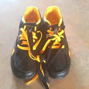 Unisex Reebok Gigi Hadid, size 5, never worn, without box